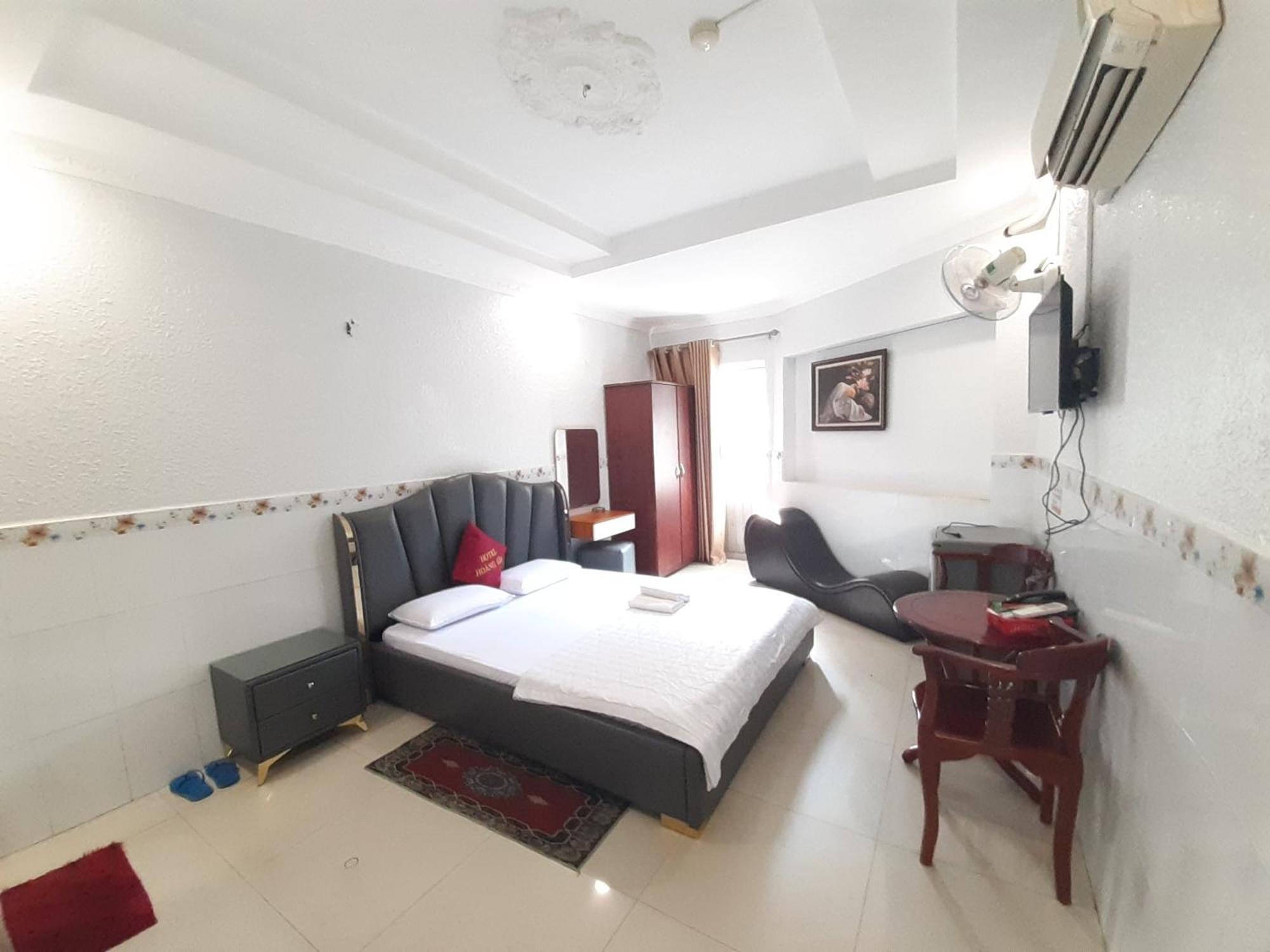 Oyo 1226 Hoang Gia