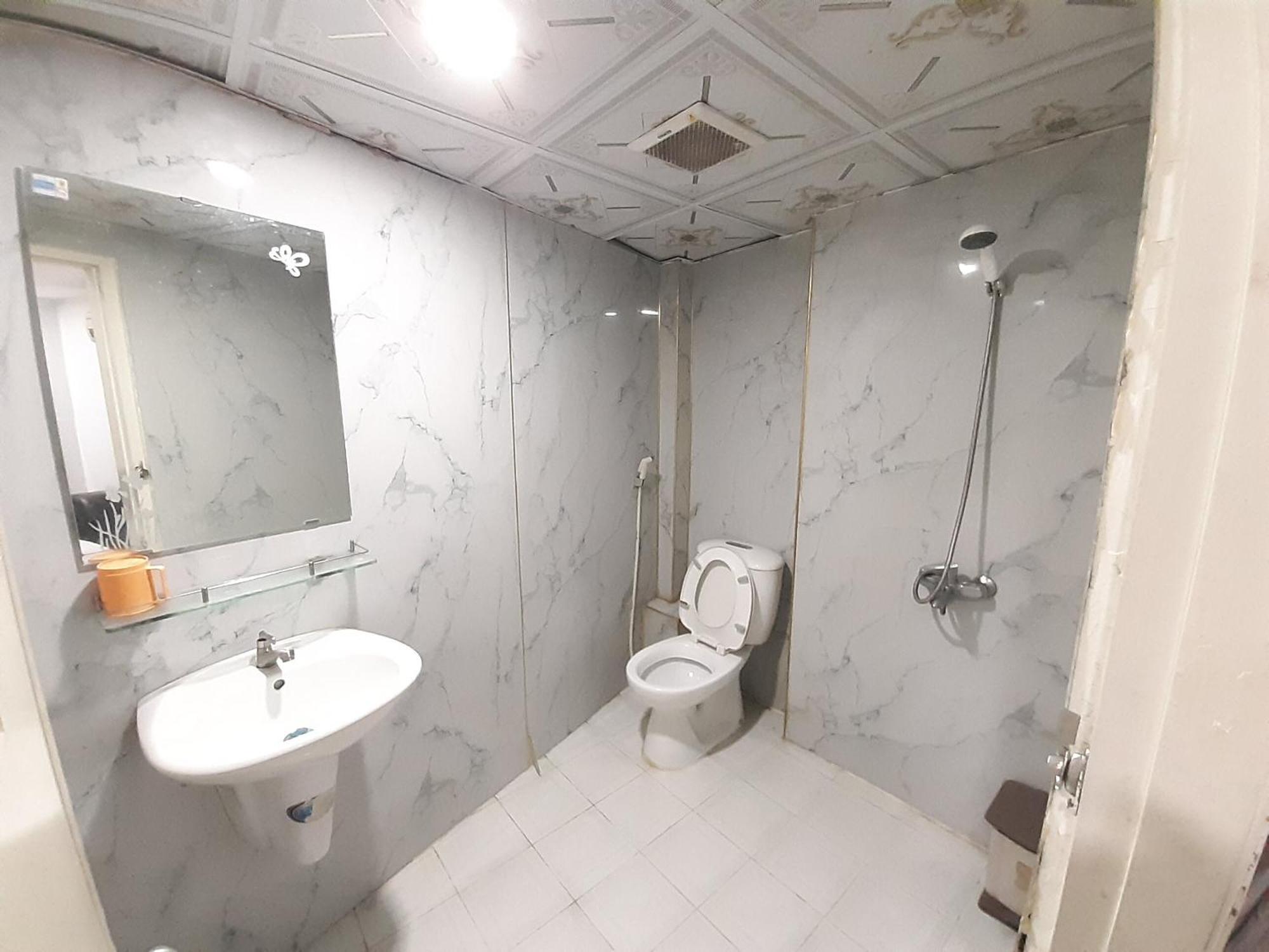 Hotel Oyo 1226 Hoang Gia